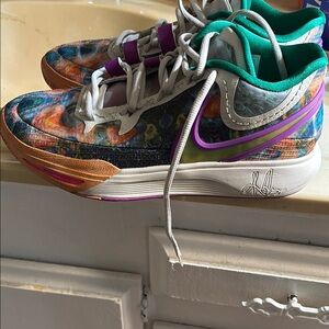 Nike Kyrie 8 Circle OF Live Multicolor Athletic Shoes size 9.5 DQ3840-001